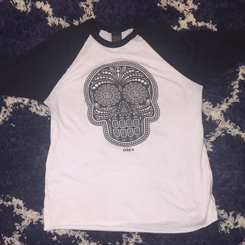 Obey sugar skull baseball tee size women’s large